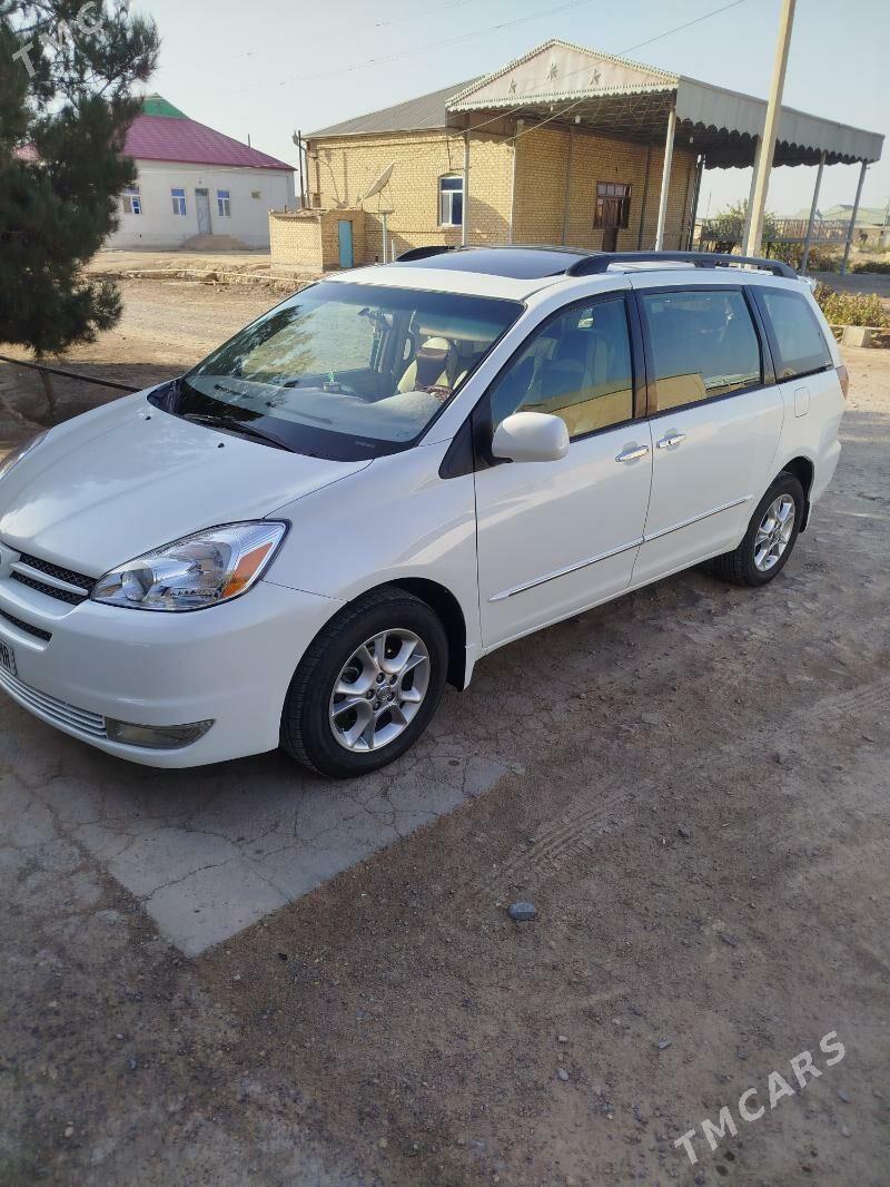 Toyota Sienna 2004 - 250 000 TMT - Мары - img 3