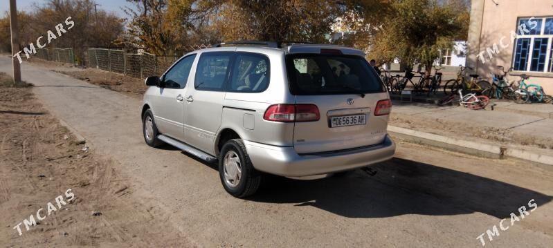 Toyota Sienna 2001 - 150 000 TMT - Babadaýhan - img 3