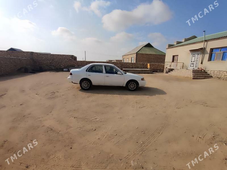 Toyota Corolla 1998 - 86 000 TMT - Туркменбаши - img 2