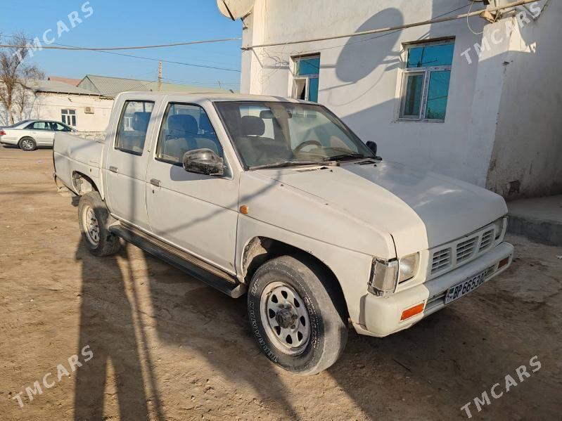 Nissan Navara 1994 - 60 000 TMT - Gurbansoltan Eje - img 2