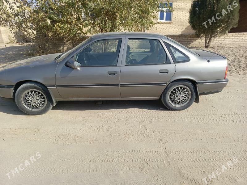Opel Vectra 1990 - 32 000 TMT - Койтендаг - img 3