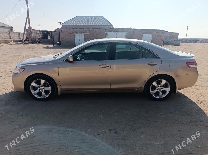Toyota Camry 2011 - 195 000 TMT - Гумдаг - img 8