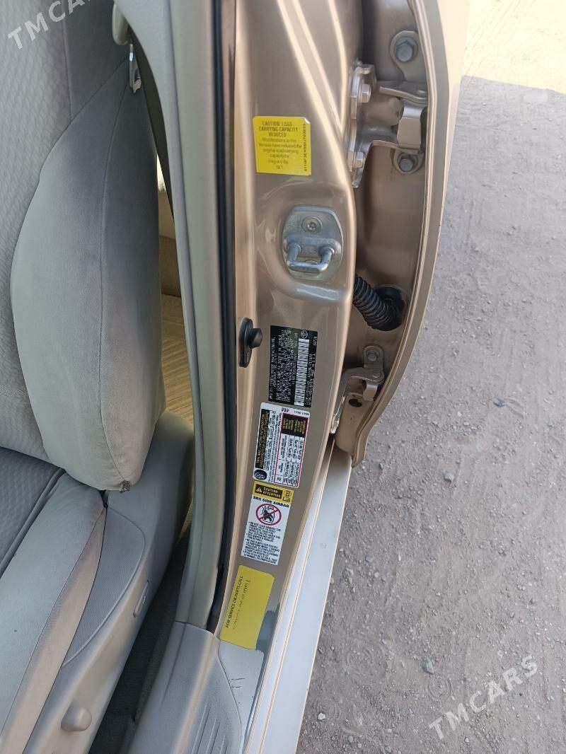 Toyota Camry 2011 - 195 000 TMT - Гумдаг - img 2