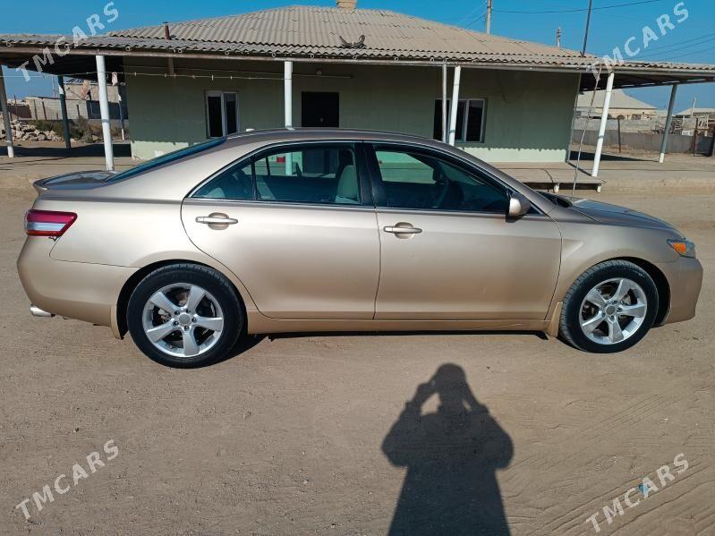 Toyota Camry 2011 - 195 000 TMT - Гумдаг - img 6