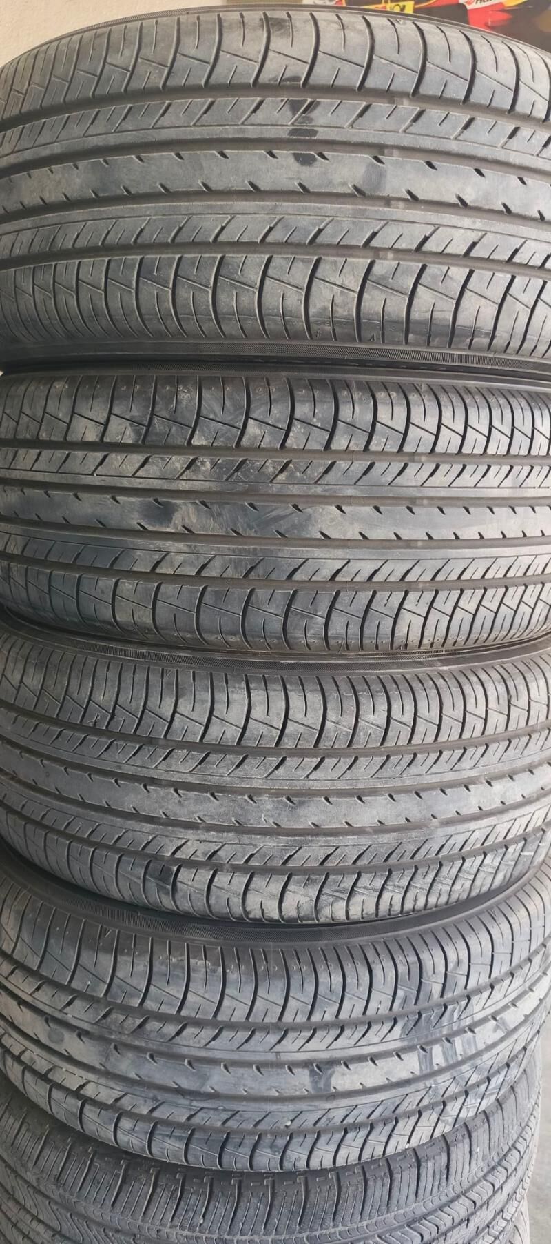 Yokohama 215 55 17 2 500 TMT - Garadamak - img 2