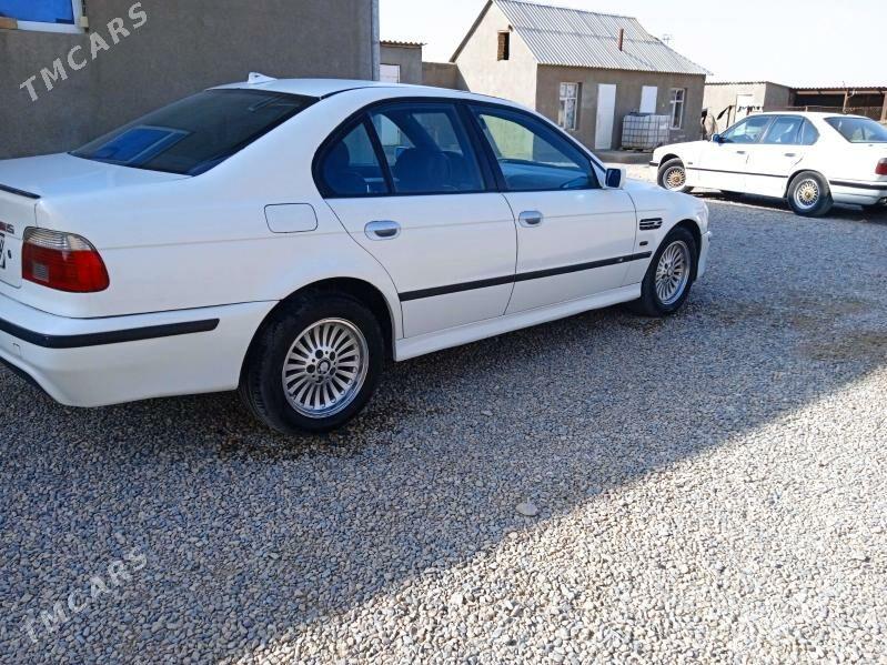 BMW E39 1998 - 91 000 TMT - Kaka - img 2