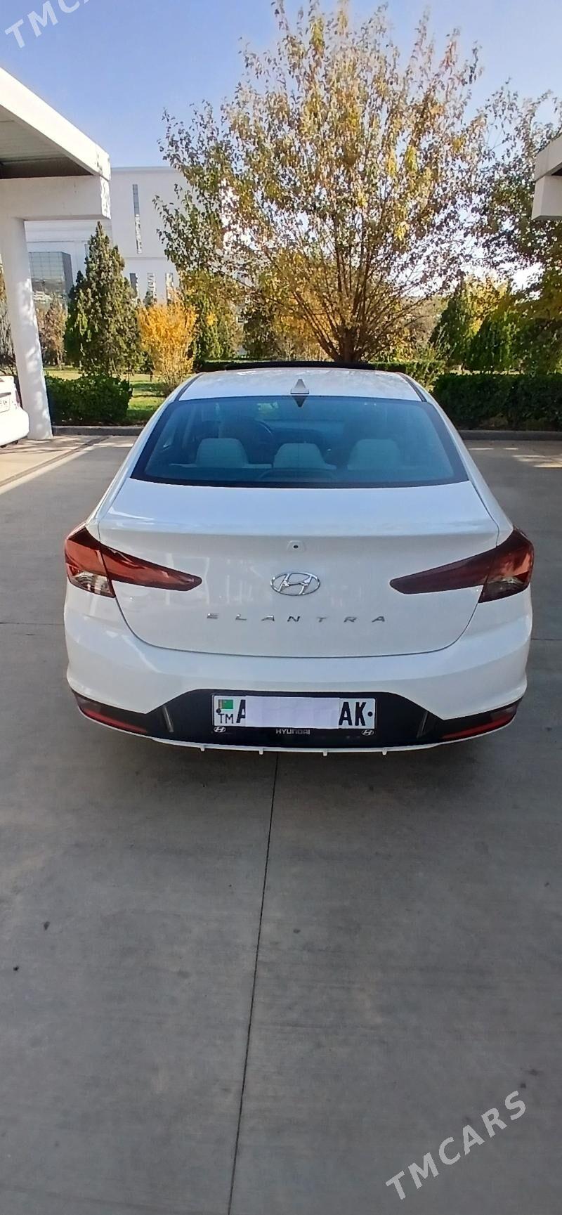 Hyundai Elantra 2020 - 230 000 TMT - Аркадаг - img 3