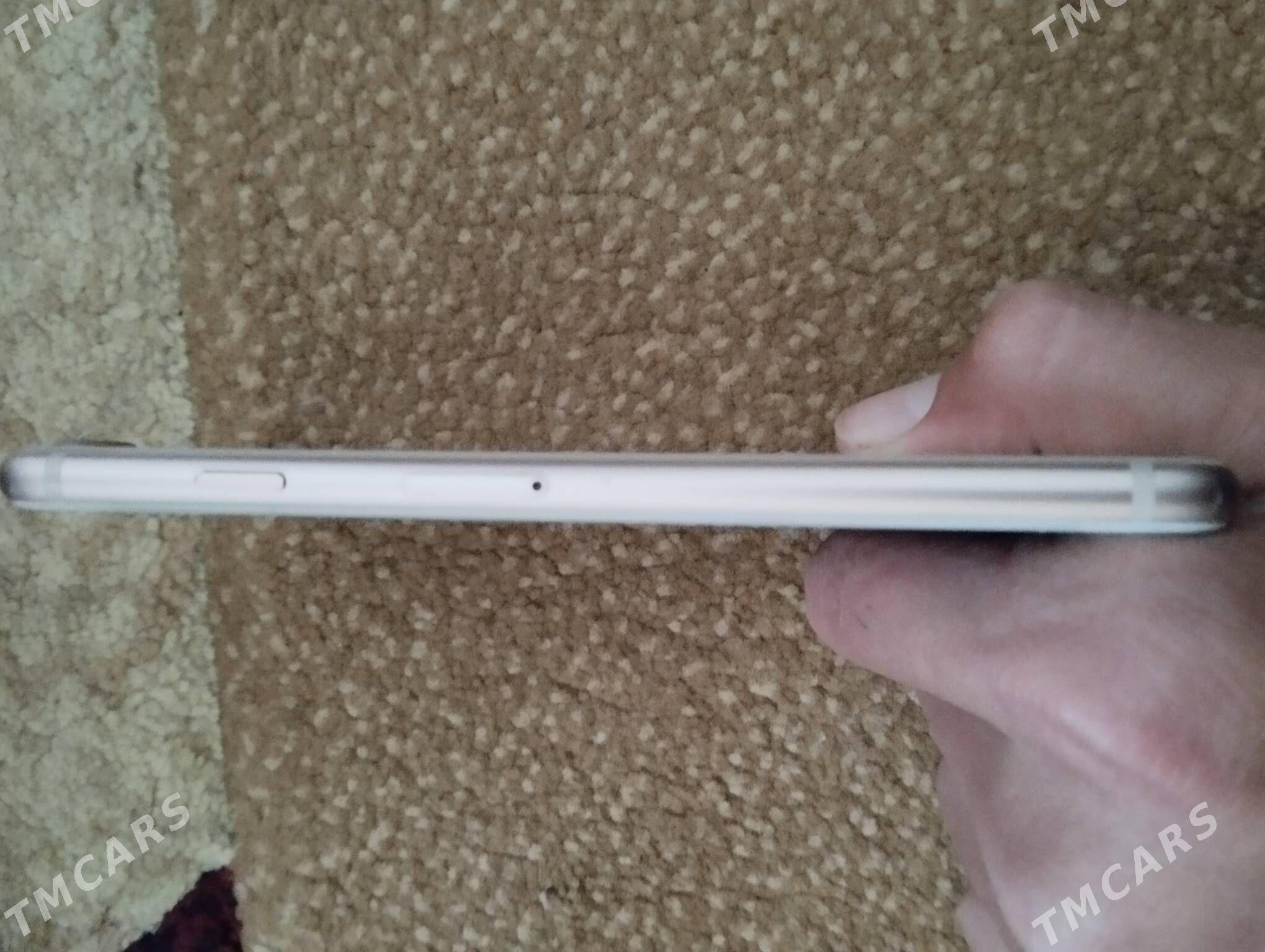 İPhone 8 - Бузмеин - img 6