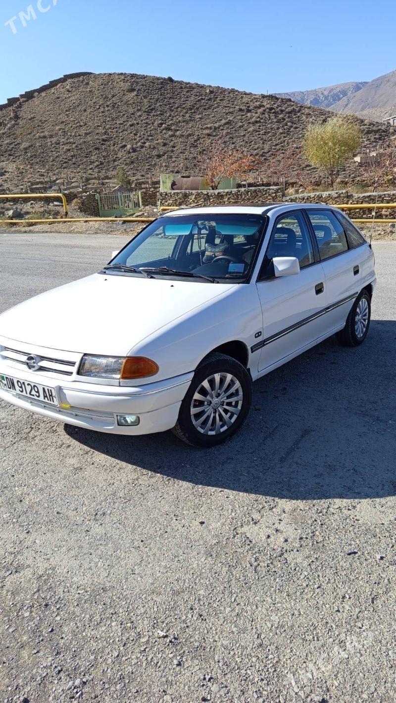 Opel Astra 1992 - 53 000 TMT - Бахарден - img 2