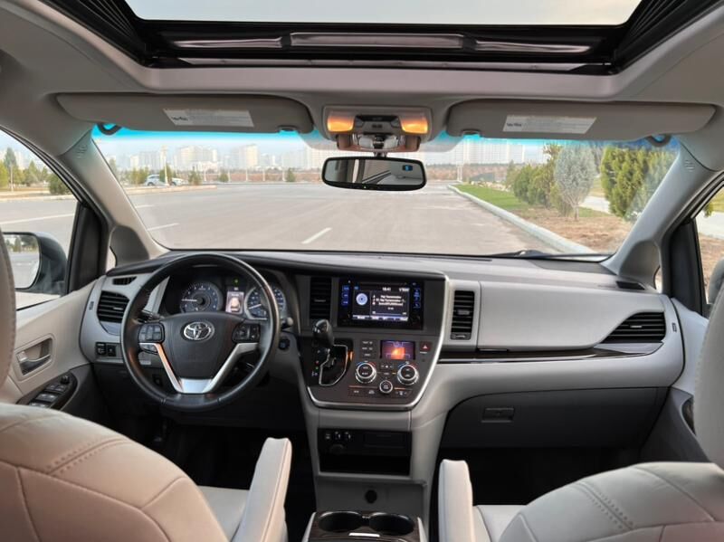 Toyota Sienna 2017 - 445 000 TMT - Aşgabat - img 9