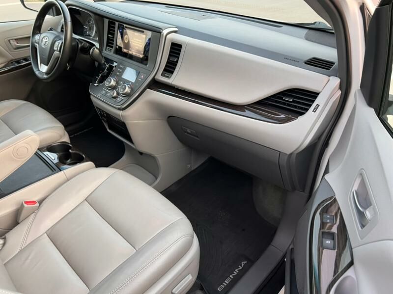 Toyota Sienna 2017 - 445 000 TMT - Aşgabat - img 8