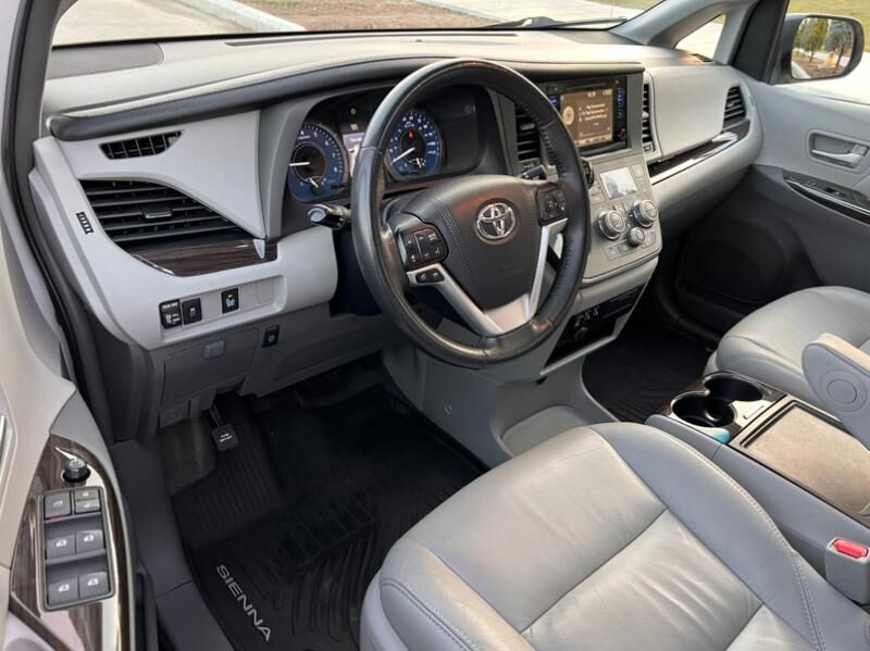 Toyota Sienna 2017 - 445 000 TMT - Aşgabat - img 7