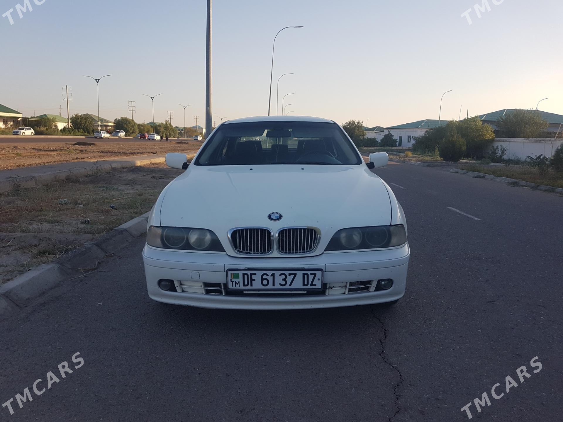 BMW E39 1998 - 70 000 TMT - Дашогуз - img 4