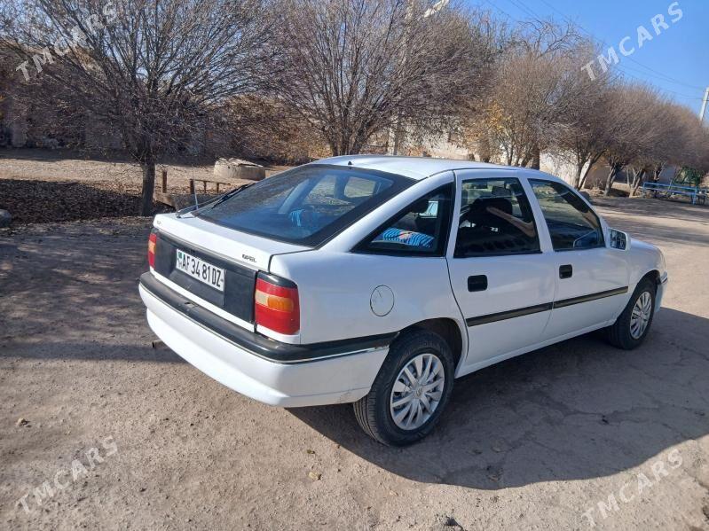 Opel Vectra 1991 - 30 000 TMT - Гурбансолтан Едже - img 2
