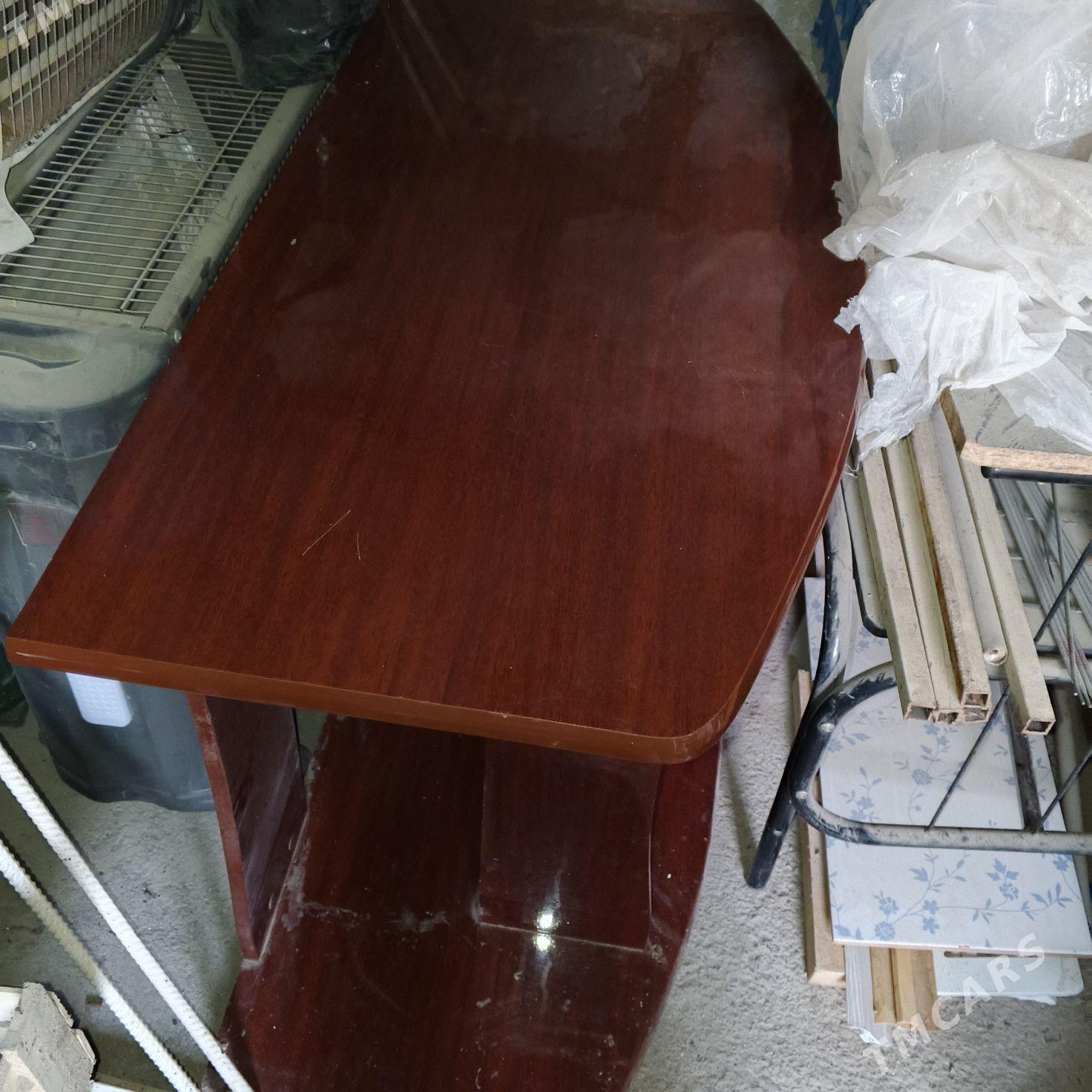 STOL PODSTAWKA PARTA - Türkmenbaşy - img 2