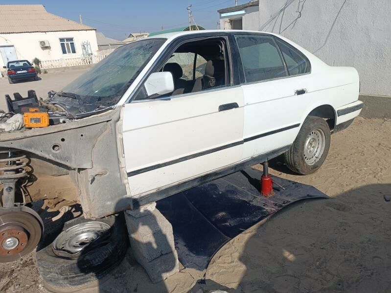 BMW E34 MORDA 1 000 TMT - Гумдаг - img 7