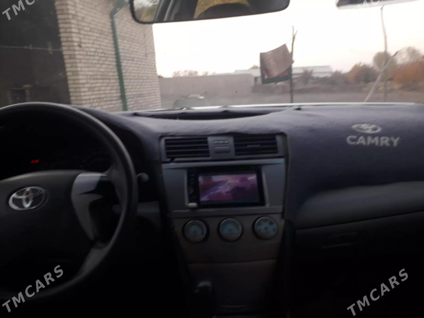 Toyota Camry 2010 - 140 000 TMT - Halaç - img 4