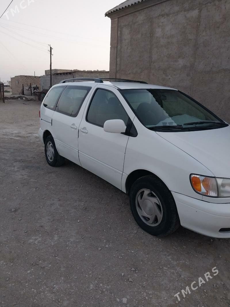 Toyota Sienna 2002 - 180 000 TMT - Gumdag - img 3
