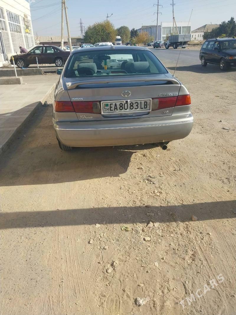 Toyota Camry 2000 - 130 000 TMT - Dostluk - img 3