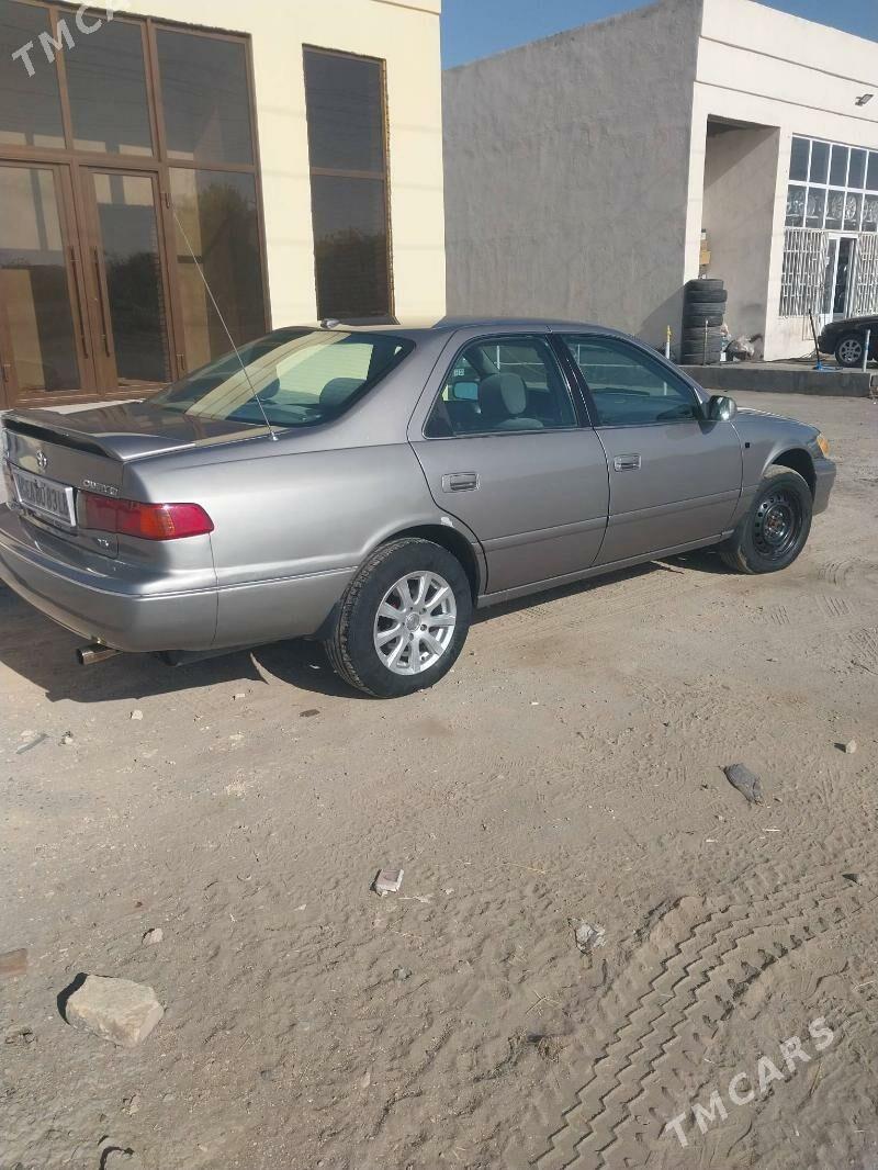 Toyota Camry 2000 - 130 000 TMT - Dostluk - img 2