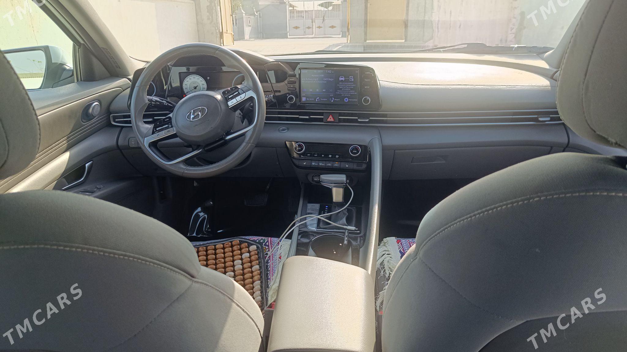 Hyundai Elantra 2022 - 250 000 TMT - Änew - img 4