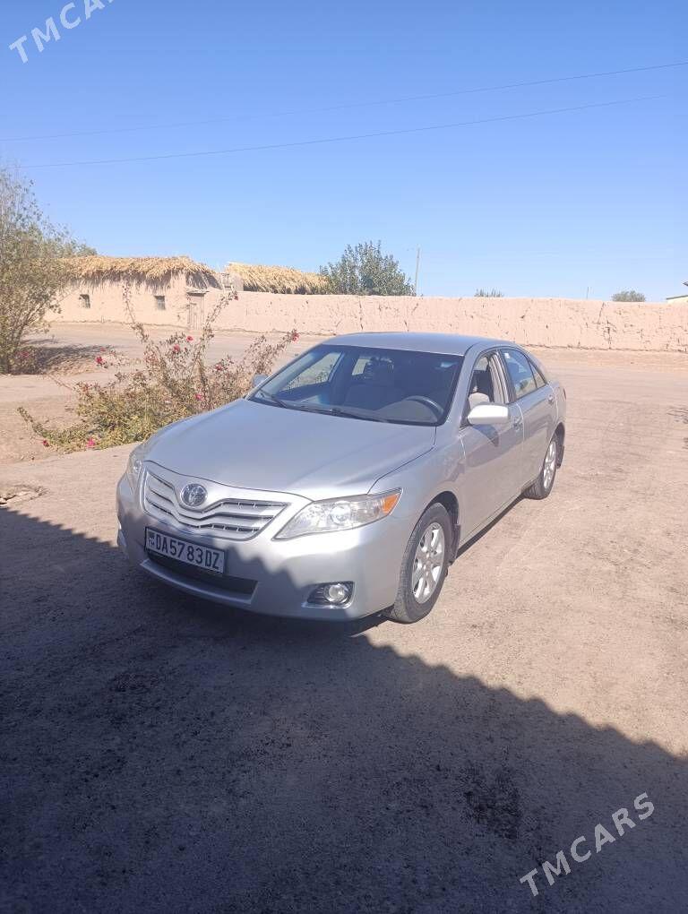 Toyota Camry 2010 - 190 000 TMT - Köneürgenç - img 3