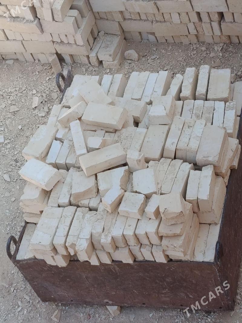 Abişni bişen kerpiç - Baýramaly - img 2