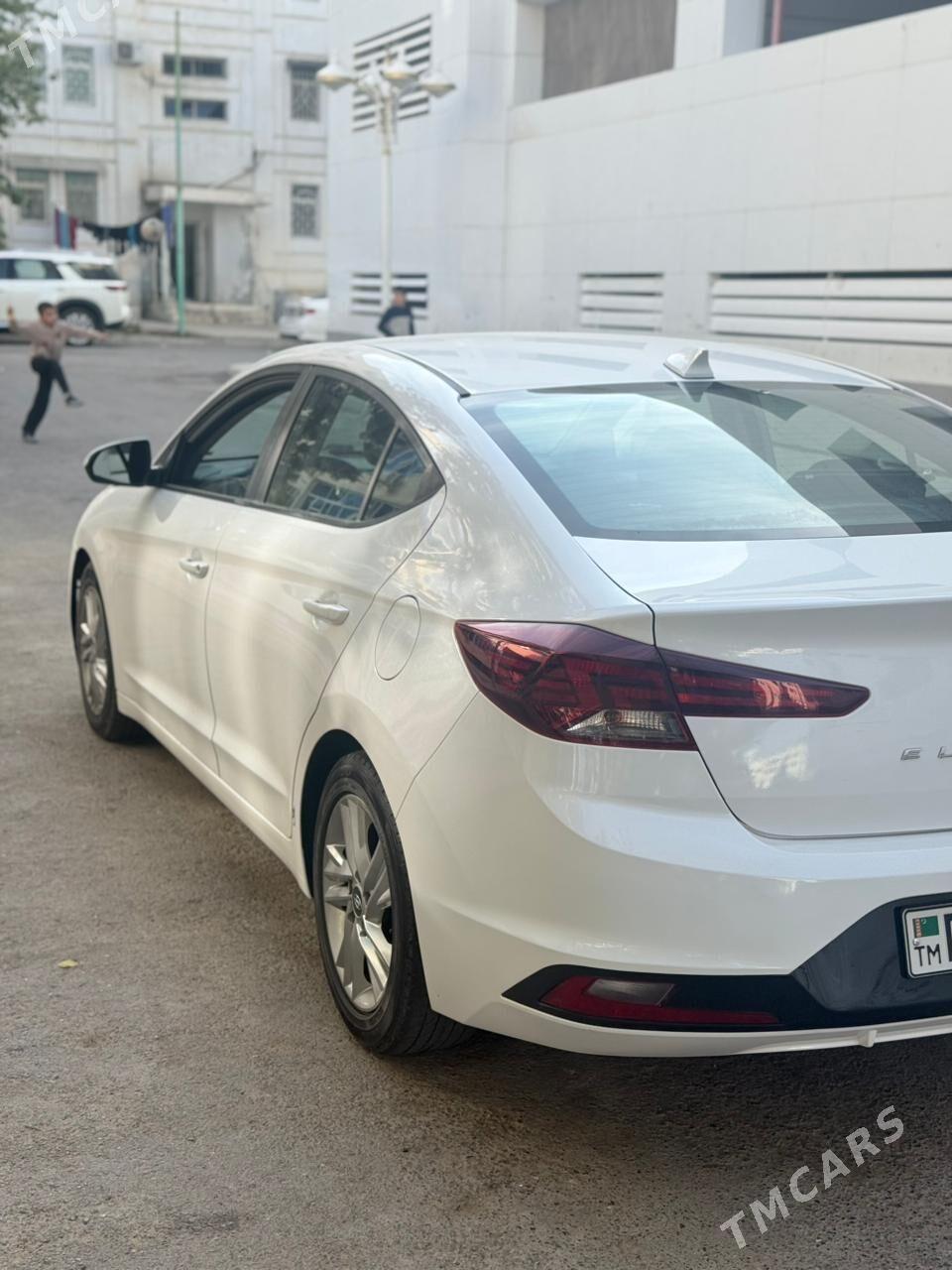 Hyundai Elantra 2020 - 210 000 TMT - Aşgabat - img 10