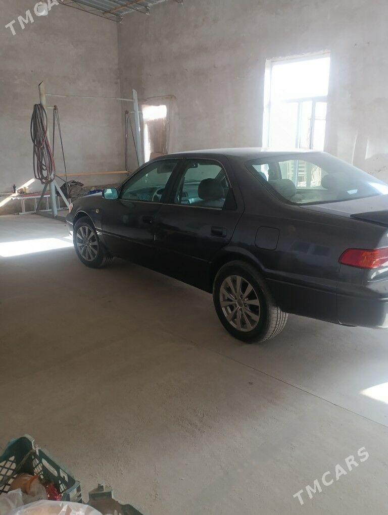 Toyota Camry 1998 - 130 000 TMT - Dänew - img 3