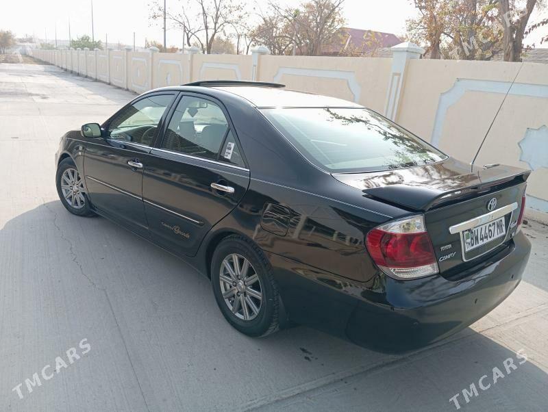 Toyota Camry 2005 - 176 000 TMT - Байрамали - img 2