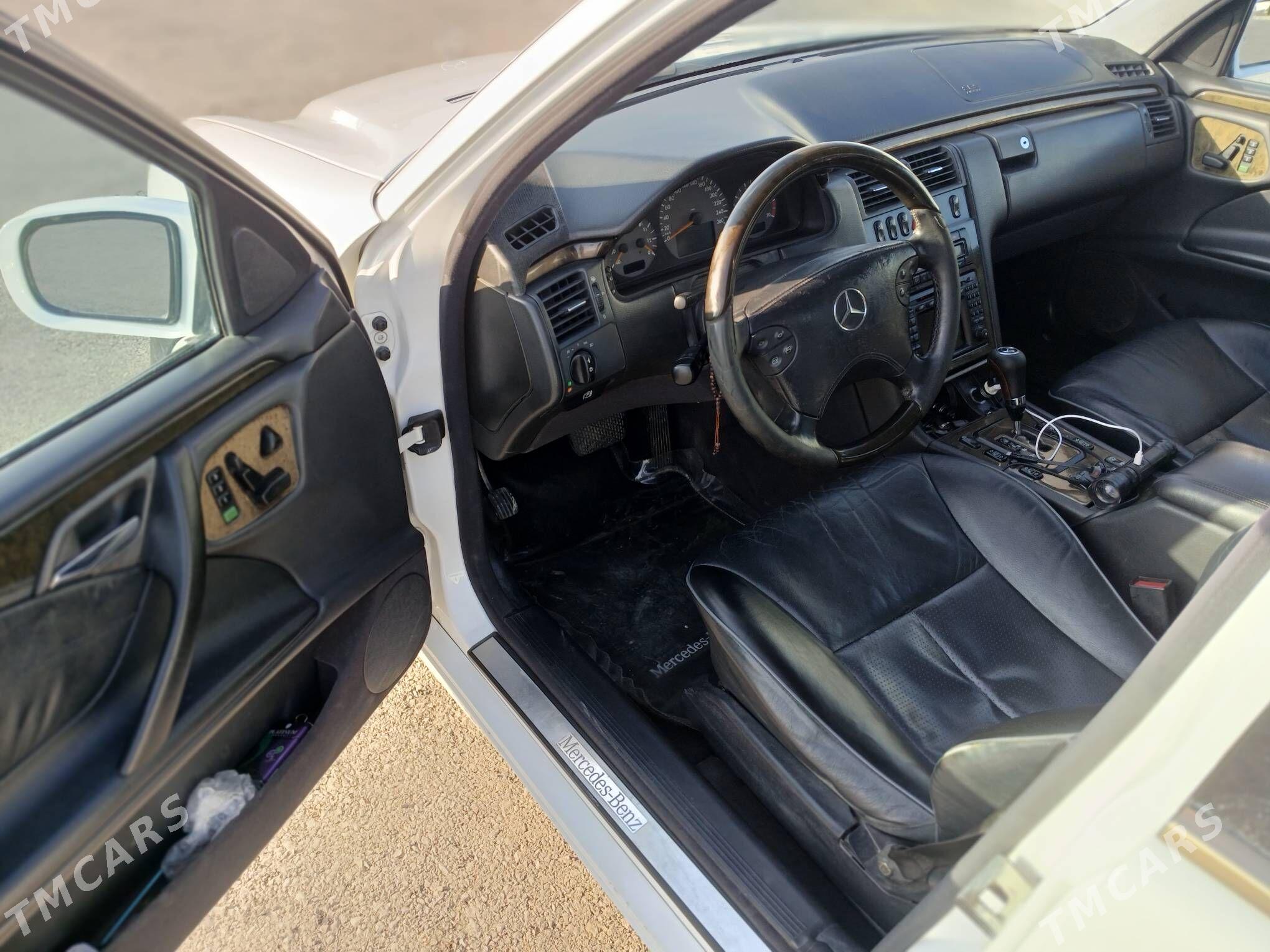 Mercedes-Benz E430 2002 - 120 000 TMT - Aşgabat - img 4