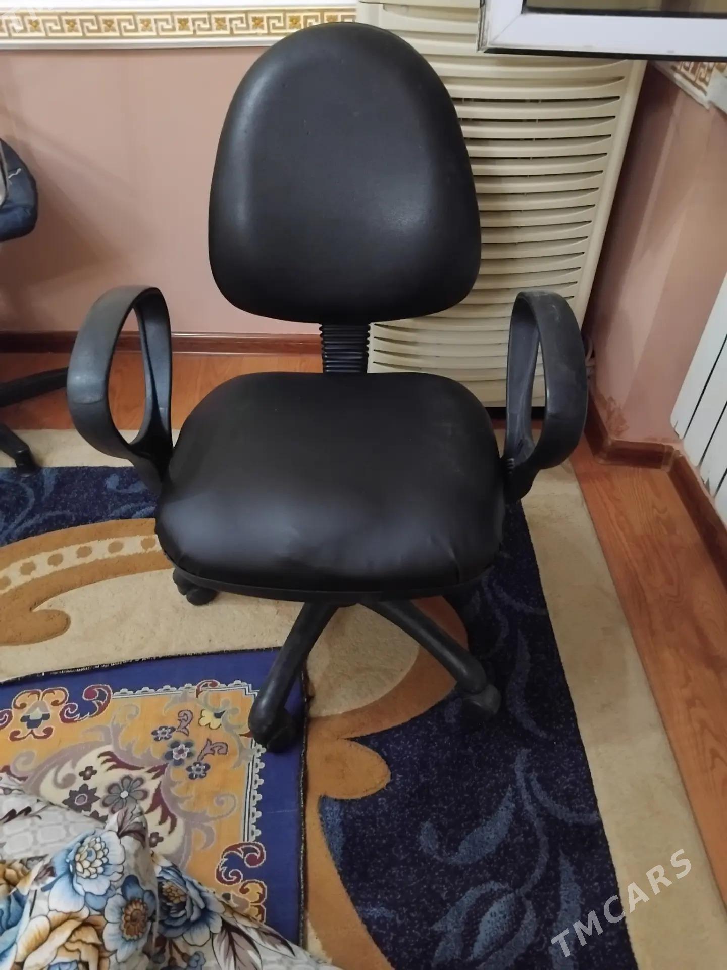 kresla - Büzmeýin - img 1