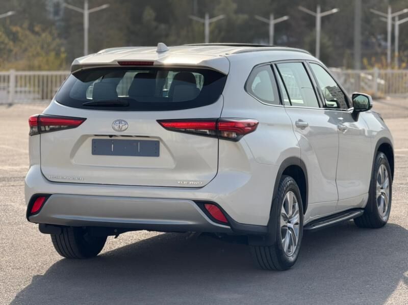 Toyota Highlander 2020 - 395 000 TMT - Aşgabat - img 9