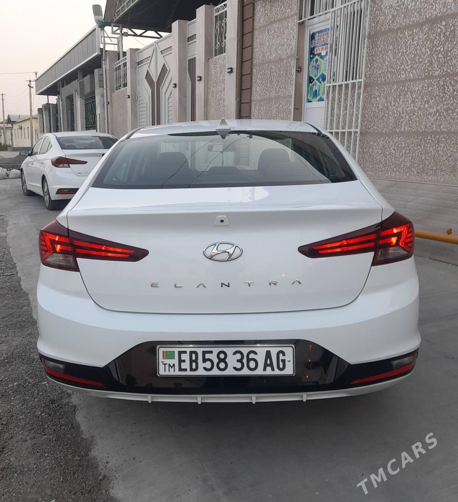 Hyundai Elantra 2020 - 215 000 TMT - Херрикгала - img 2