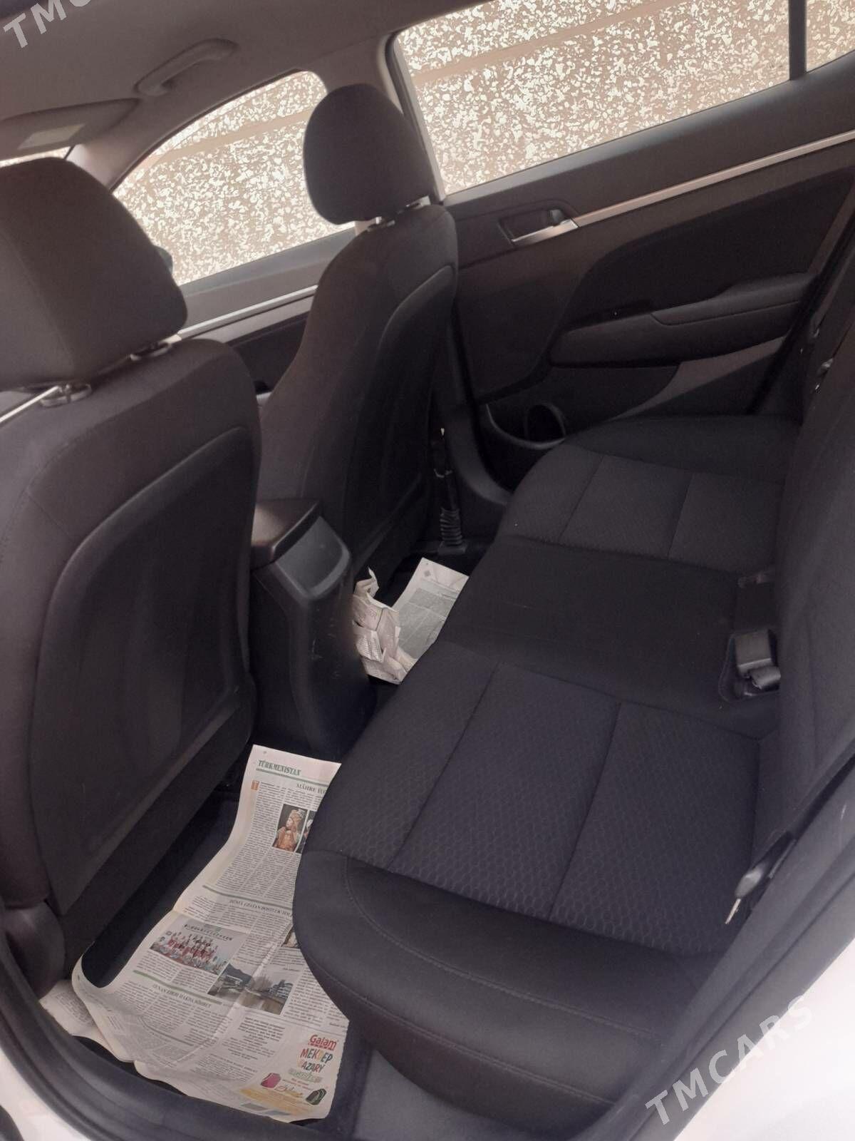 Hyundai Elantra 2020 - 215 000 TMT - Херрикгала - img 7