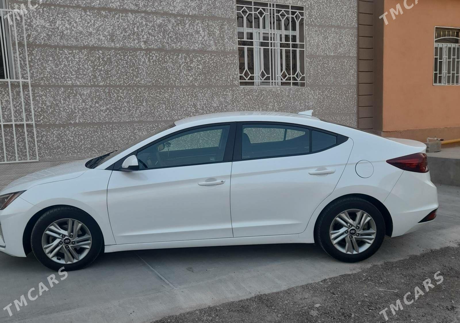 Hyundai Elantra 2020 - 215 000 TMT - Херрикгала - img 5