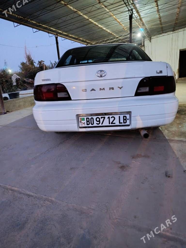 Toyota Camry 1995 - 85 000 TMT - Darganata - img 6