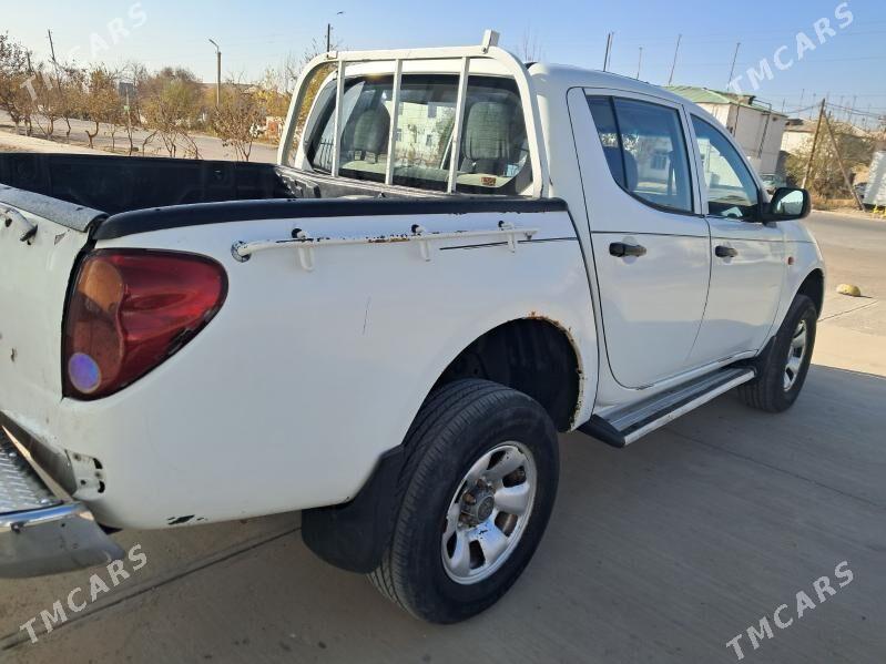Mitsubishi L200 2008 - 79 000 TMT - Şabat etr. - img 2