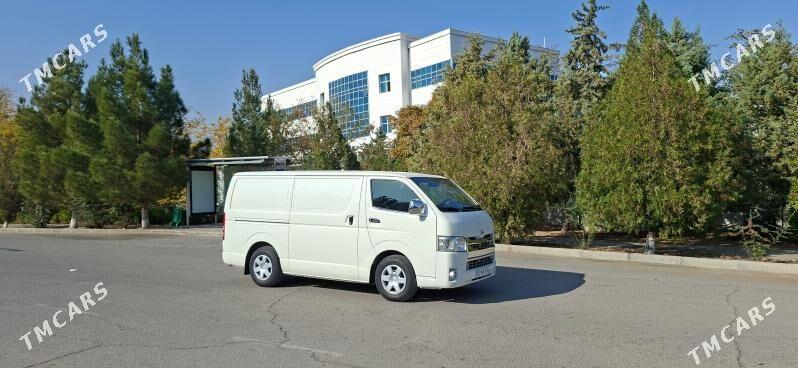 Toyota Hiace 2017 - 370 000 TMT - Бахарден - img 1