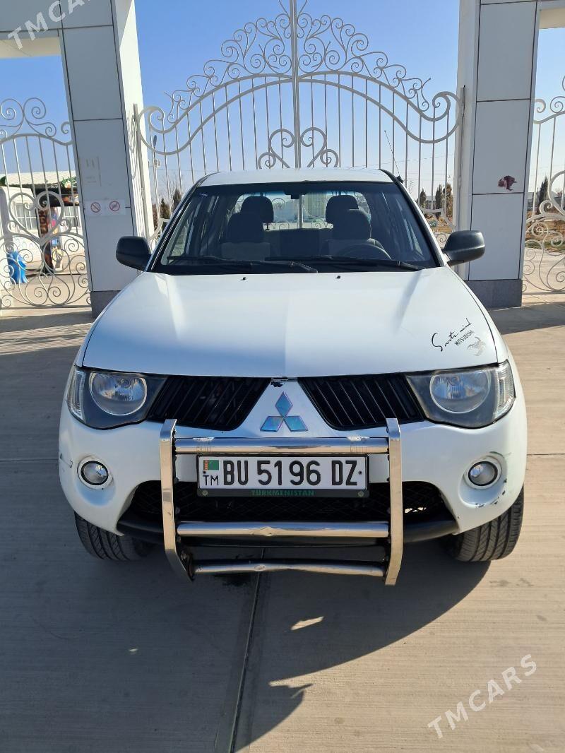 Mitsubishi L200 2008 - 79 000 TMT - Şabat etr. - img 1