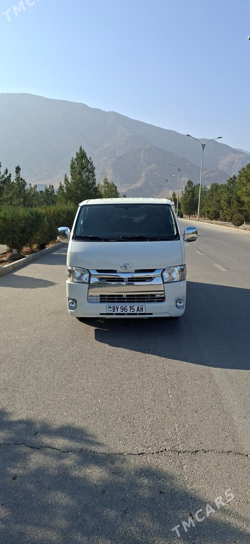 Toyota Hiace 2017 - 370 000 TMT - Бахарден - img 4