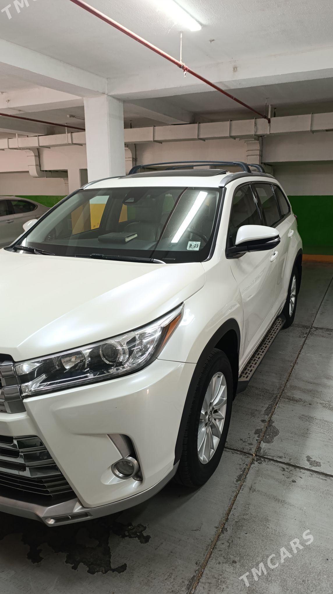 Toyota Highlander 2018 - 460 000 TMT - Ашхабад - img 2