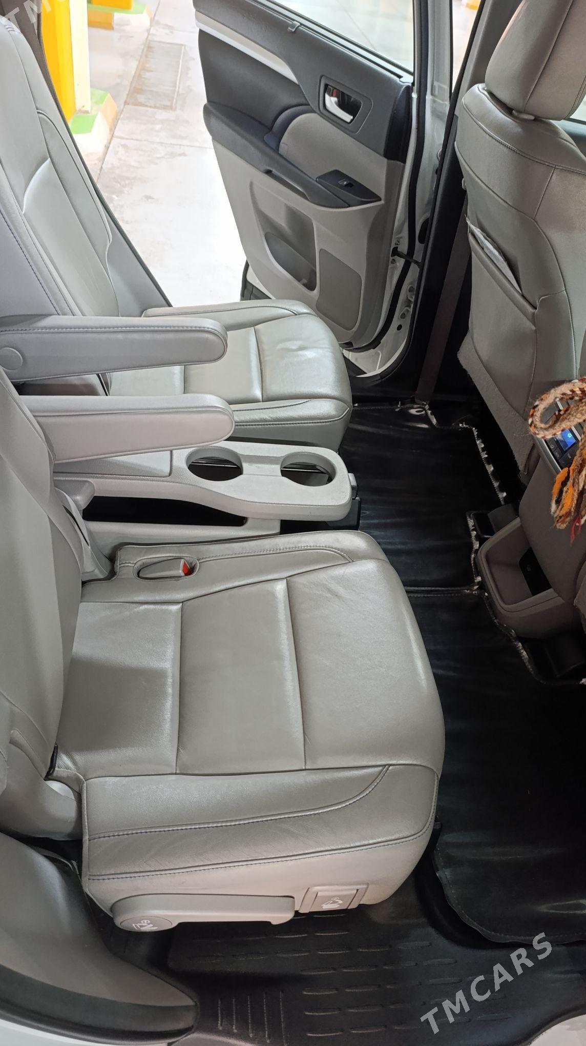 Toyota Highlander 2018 - 460 000 TMT - Ашхабад - img 7