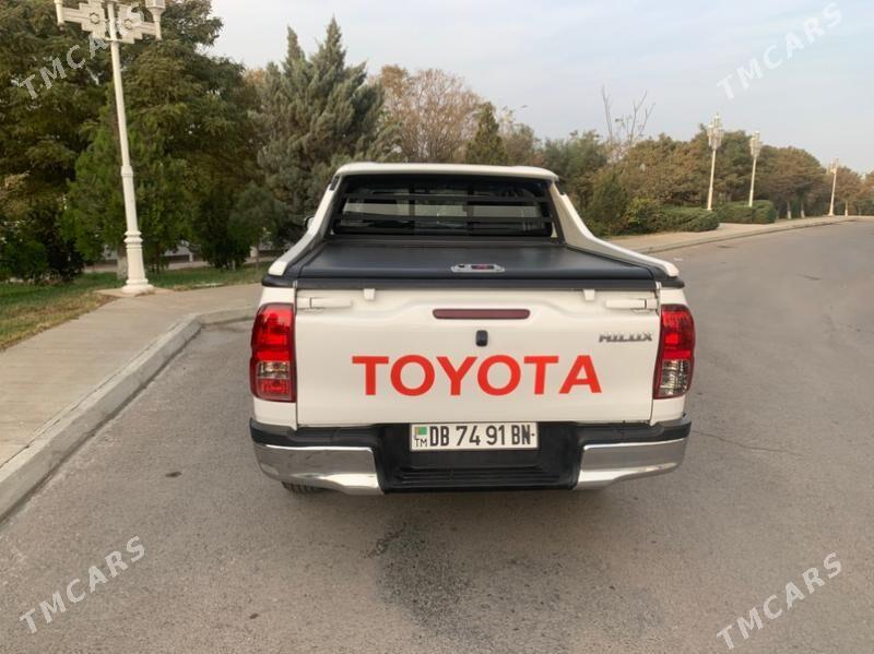 Toyota Hilux 2017 - 459 000 TMT - Туркменбаши - img 4