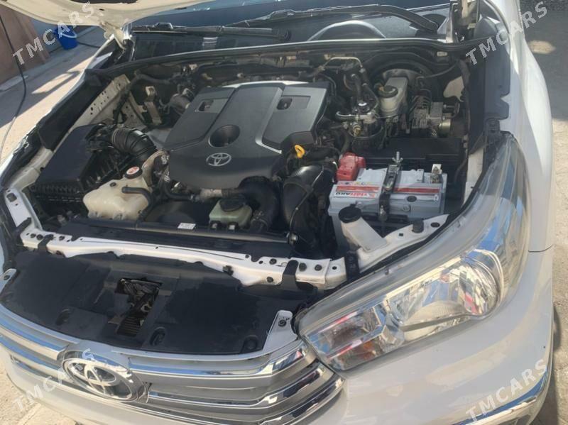 Toyota Hilux 2017 - 459 000 TMT - Туркменбаши - img 6