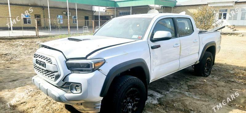 Toyota Tacoma 2019 - 313 000 TMT - Мары - img 4