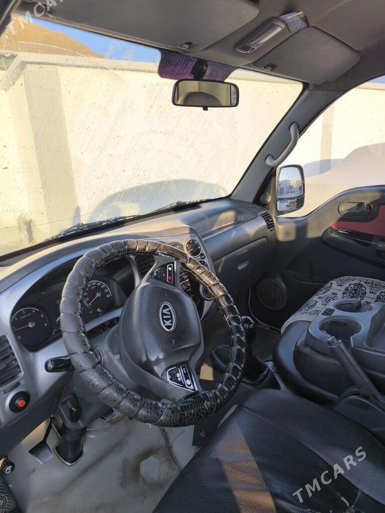 Kia Bongo 2013 - 130 000 TMT - Балканабат - img 3