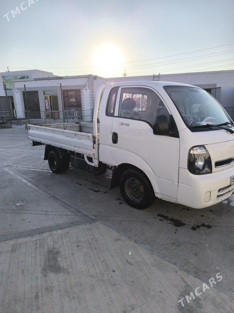 Kia Bongo 2013 - 130 000 TMT - Балканабат - img 4