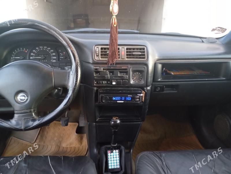 Opel Vectra 1991 - 45 000 TMT - Болдумсаз - img 9