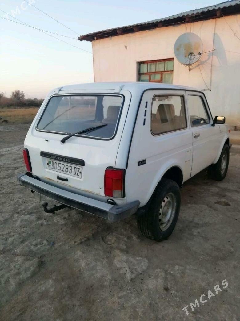 Lada Niva 2010 - 70 000 TMT - етр. Туркменбаши - img 6